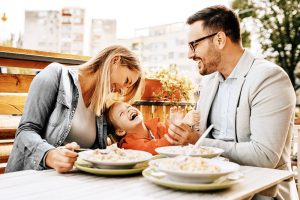 manger au resto avec des enfants